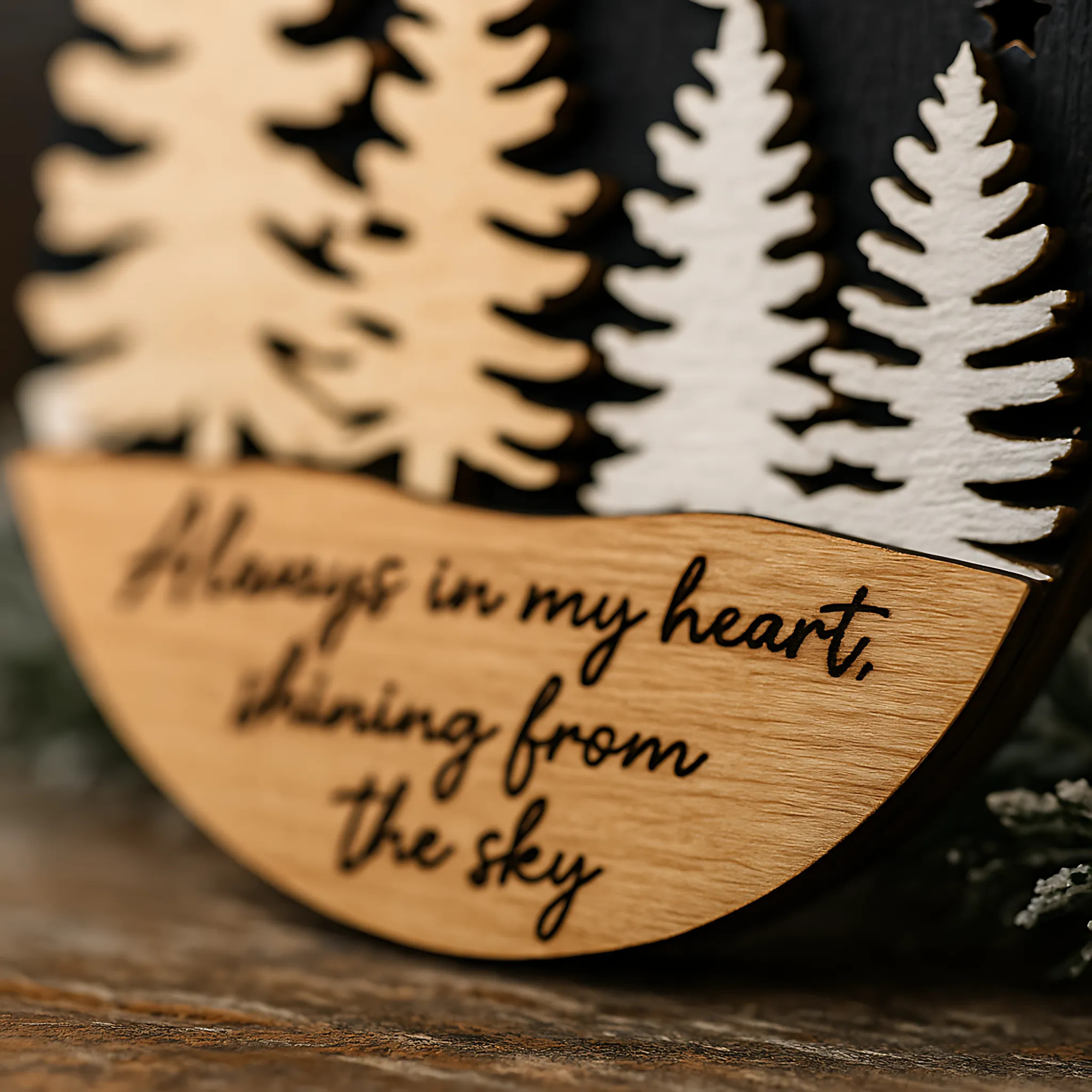 Hardly Laser™ Wooden Memorial Ornament – Personalized Remembrance Keepsake for Christmas & Home Décor
